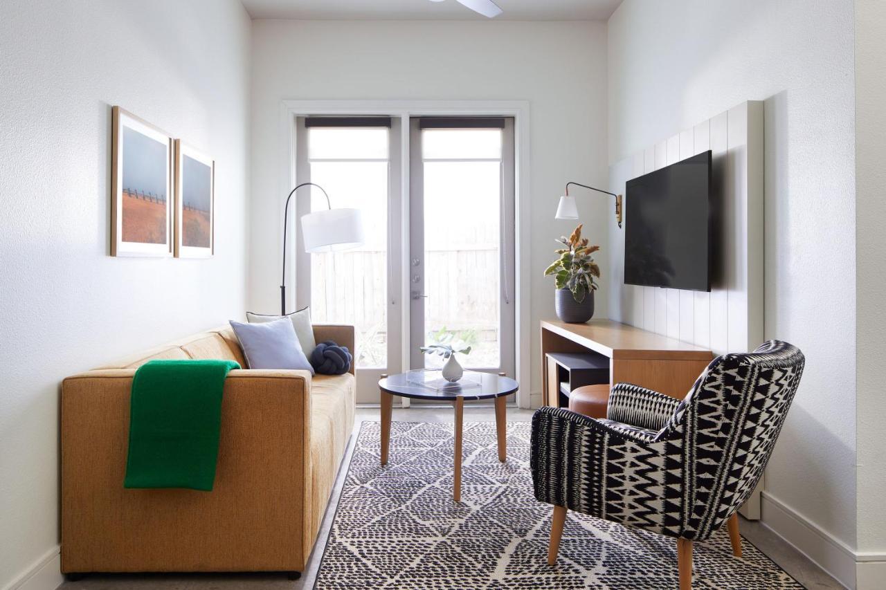 Sentral East Austin At 1614 E Sixth Aparthotel ภายนอก รูปภาพ